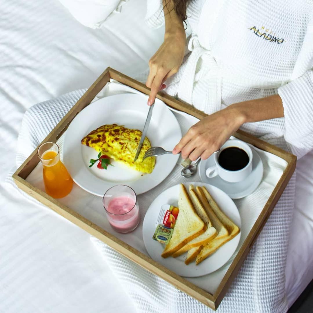 Hotel Aladino Санто Доминго Екстериор снимка
