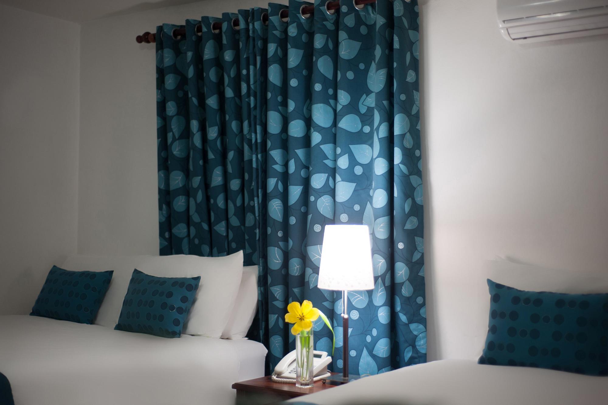 Hotel Aladino Санто Доминго Екстериор снимка