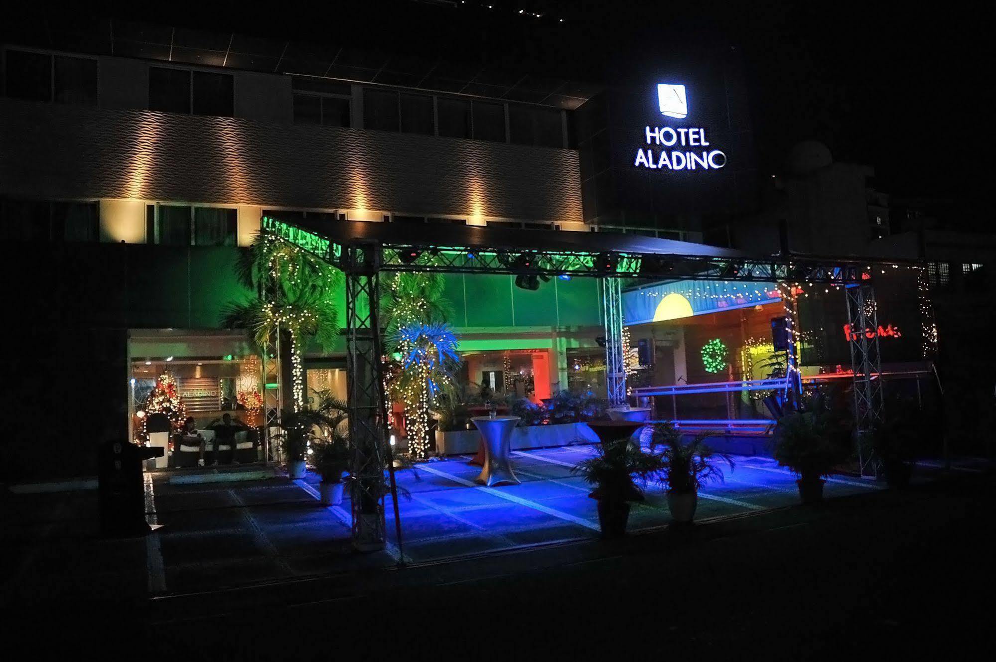 Hotel Aladino Санто Доминго Екстериор снимка