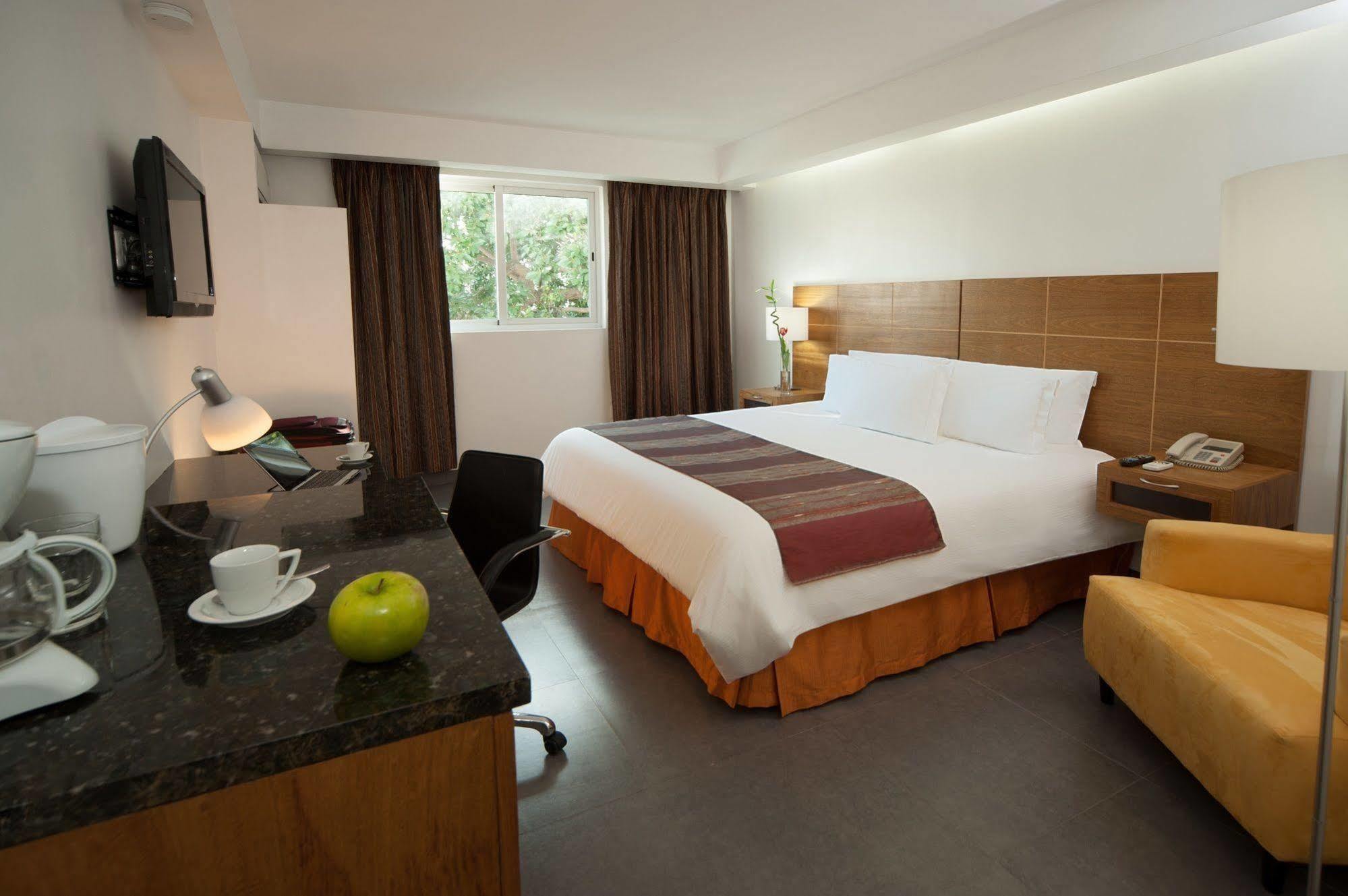 Hotel Aladino Санто Доминго Екстериор снимка
