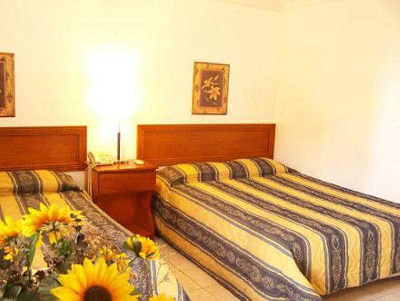 Hotel Aladino Санто Доминго Екстериор снимка